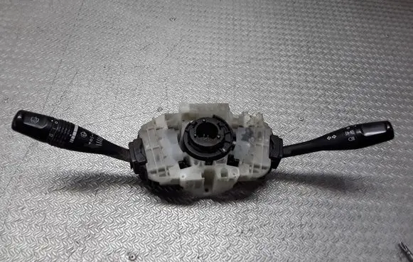 Mitsubishi Pajero Wiper turn signal indicator stalk/switch