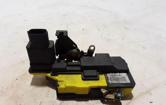 Volvo S60 Rear door lock 30663048