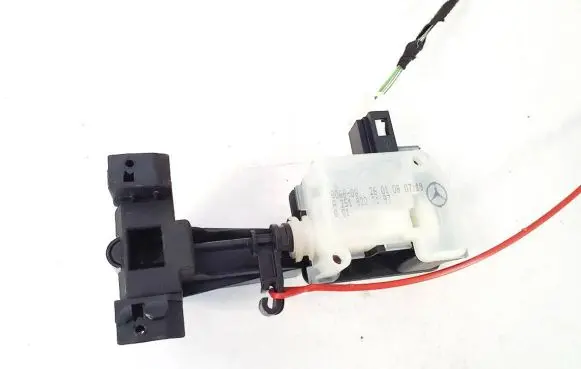 Mercedes-Benz GL X164 Central locking motor a2516390107 a2518200197