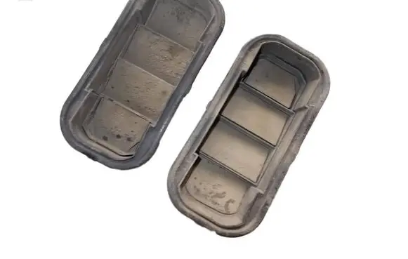 Quarter panel pressure vent