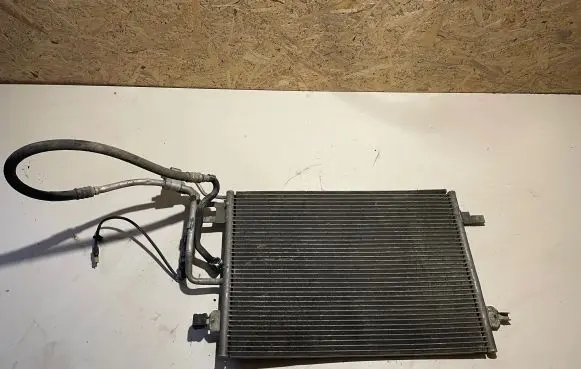 Volkswagen PASSAT B5.5 A/C cooling radiator (condenser) 3B0260401A