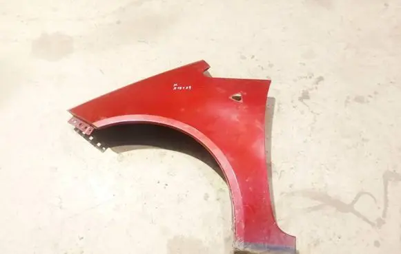 Mitsubishi Colt Fender Raudona