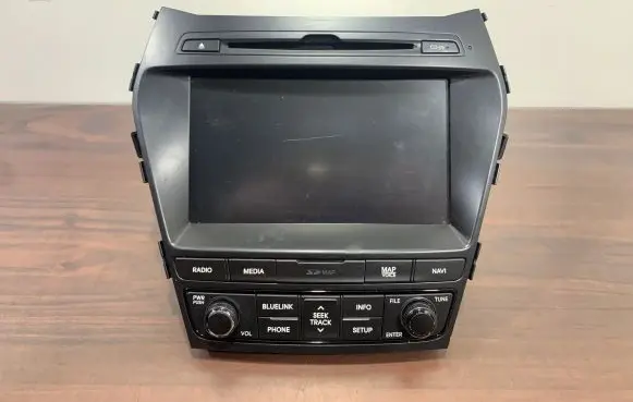 Hyundai Santa Fe Radio/CD/DVD/GPS head unit 96560B8511NN5