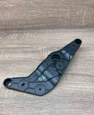 Engine bonnet (hood) release handle