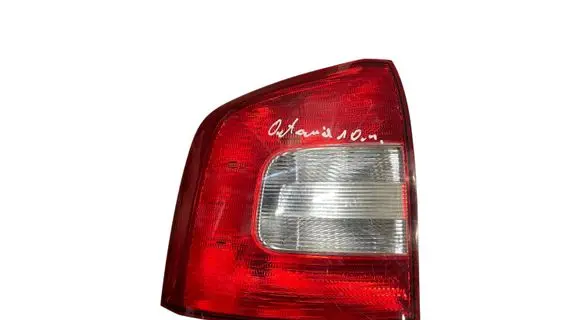 Skoda Octavia Mk2 (1Z) Rear/tail lights 1Z9945095A 5023