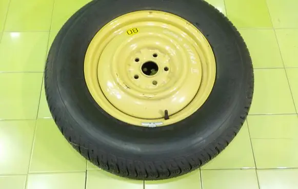 Suzuki Grand Vitara II R16 spare wheel