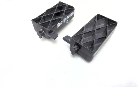 Volvo S80 Radiator mount bracket 