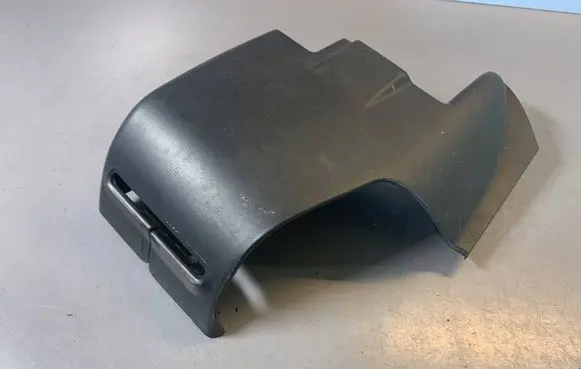 BMW 3 E46 Seat belt trim 8208367