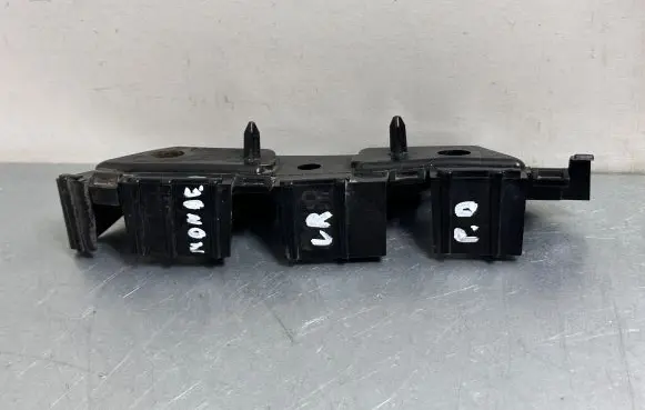 Ford Mondeo MK V Front bumper mounting bracket DS7317D958B