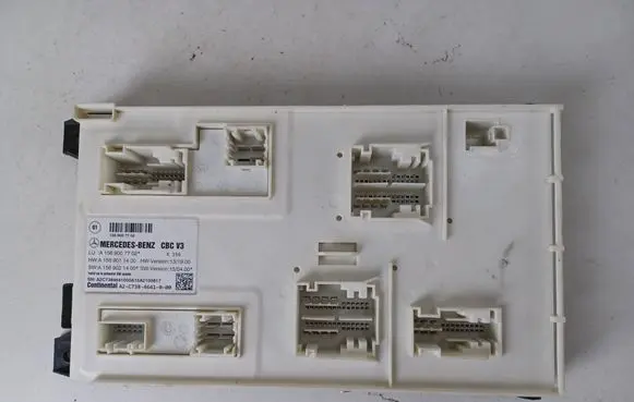Mercedes-Benz CLA C117 X117 W117 SAM control unit A1569007702 1569007702 A1569011400
