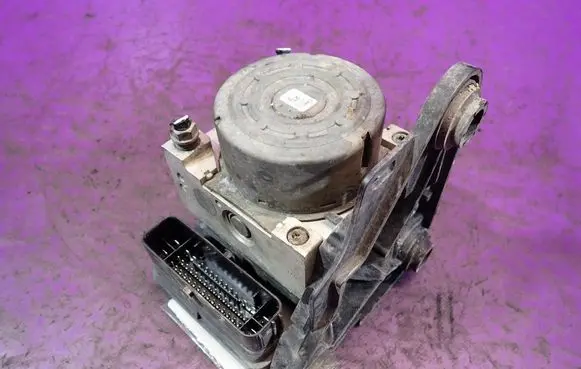 Volkswagen Golf VII ABS Pump