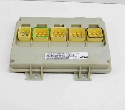 Chrysler Pacifica Central body control module 04692042AD P04692042AD