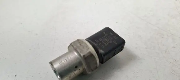 Audi A4 S4 B8 8K Air conditioning (A/C) pressure sensor 4H0959126