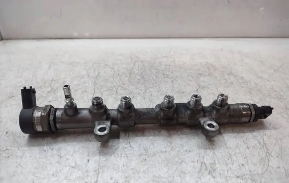 Jaguar XE Fuel main line pipe 0445214332 G4D39D280AA