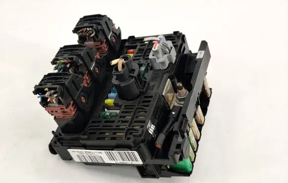 Citroen C4 I Fuse module 9661682980