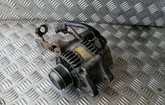 Toyota Yaris Generator/alternator 2706033020 1022115660