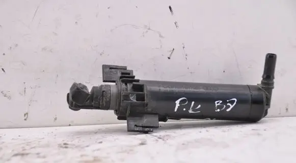 Audi A4 S4 B8 8K Headlight washer spray nozzle 8K0955101D