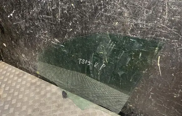 Hyundai Kona II Front door window glass four-door 