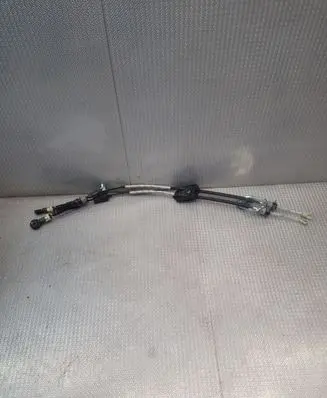 Hyundai Kona I Gear shift cable linkage J91000J23