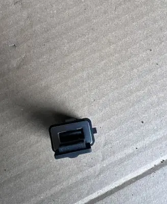 Volvo XC60 USB socket connector 