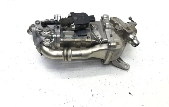 BMW 2 Active Tourer U06 EGR valve cooler 9887738 8590000 9889446