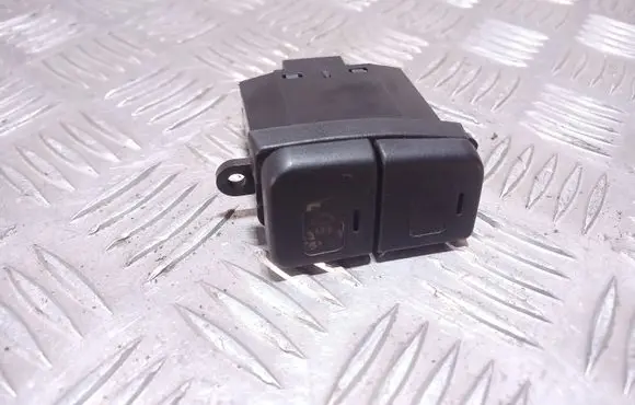 Rover 620 Fog light switch M13572