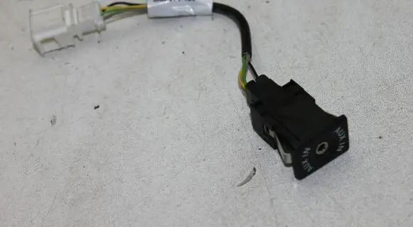 Volkswagen PASSAT B7 AUX in-socket connector 3AA971154