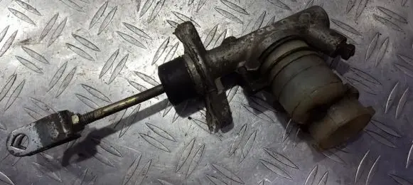 Hyundai Pony Clutch master cylinder