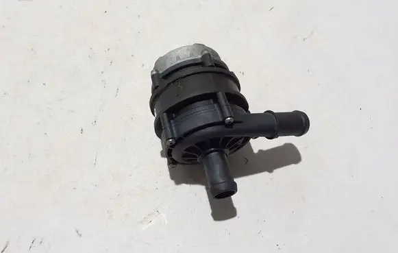 Polestar 2 Electric auxiliary coolant/water pump 32135208