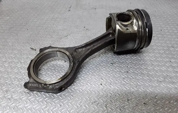 Volkswagen Touareg I Piston with connecting rod 059AA