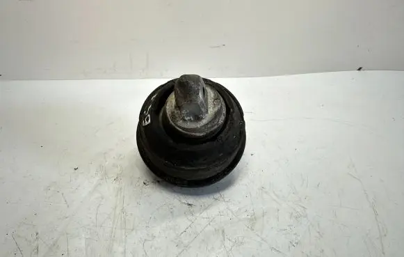 BMW 5 E39 Engine mount bracket 1096514 22111096514
