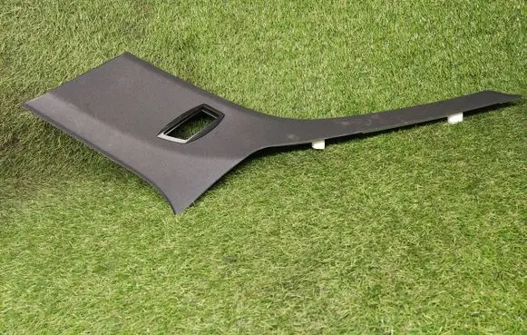 Mercedes-Benz C W204 (C) pillar trim A2046902025