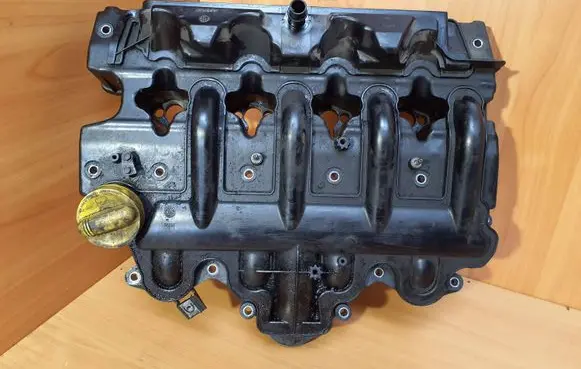 Renault Espace - Grand espace IV Rocker cam cover 8200714033