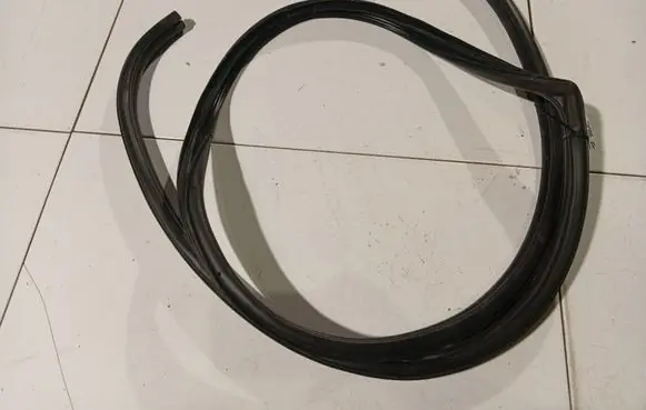 Mazda 6 Rubber seal rear door 