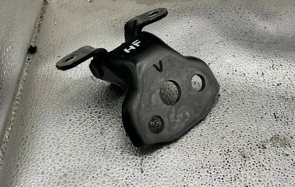 Subaru Outback (BS) Rear glass lock/latch C370 60079SG002