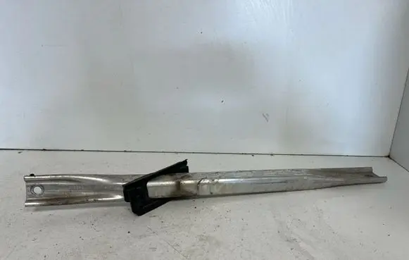 Audi A5 Radiator support slam panel bracket 8W0605645