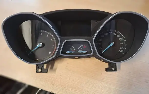 Ford Focus Speedometer (instrument cluster) BM5T-10849-BJD