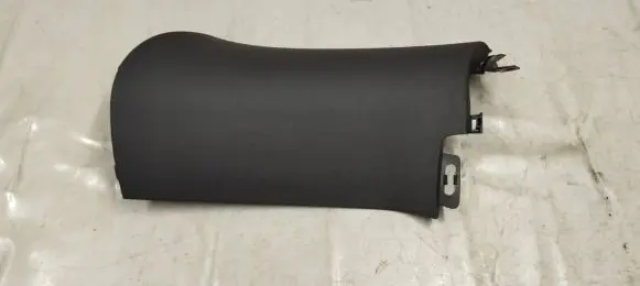 (D)pillar trim (top)