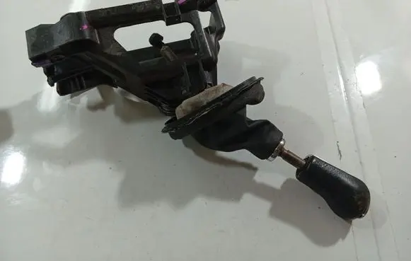 Toyota Yaris Gear shifter/selector 