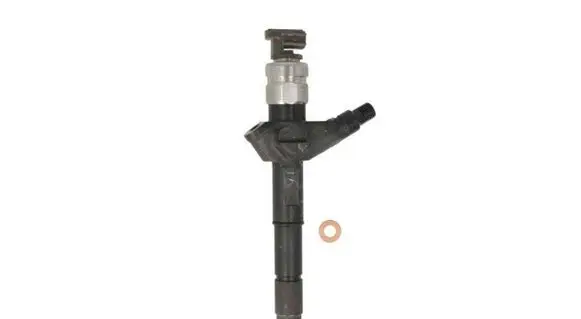 Nissan Navara D40 Fuel injector DCRI106250 0950006250 16600EB700