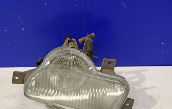 Volvo V70 Front fog light 8620228