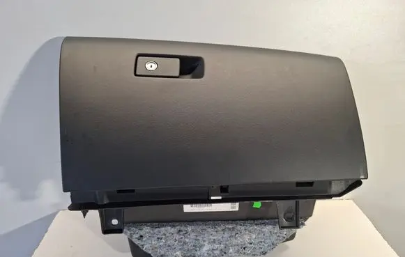 Volvo V60 Glove box 30755651