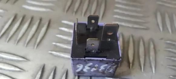 Renault Clio III Other relay 12V50A03525 12V-50A-03525