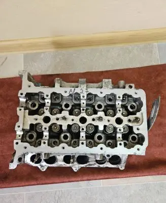 Jeep Grand Cherokee Engine head 90352072F