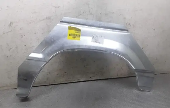 Mitsubishi Pajero Rear arch 3731591