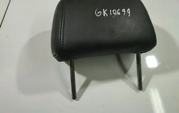 Toyota Avensis T250 Front seat headrest 
