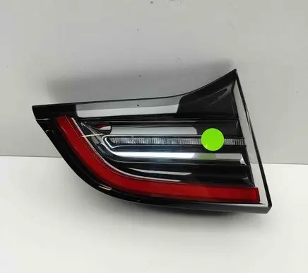 Tailgate rear/tail lights