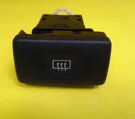 Nissan Primera Windscreen/window heater switch