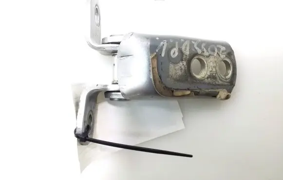 Toyota RAV 4 (XA30) Front door upper hinge 6871012151