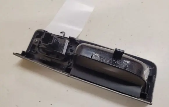 Volvo V50 Electric window control switch 8663813